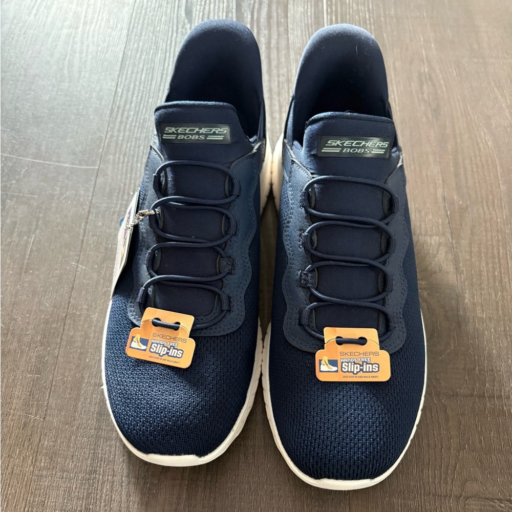 Women’s Sketchers NWT